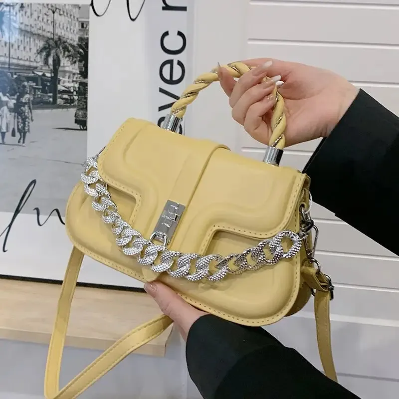 Chain And Closing Cute Quilted Bag