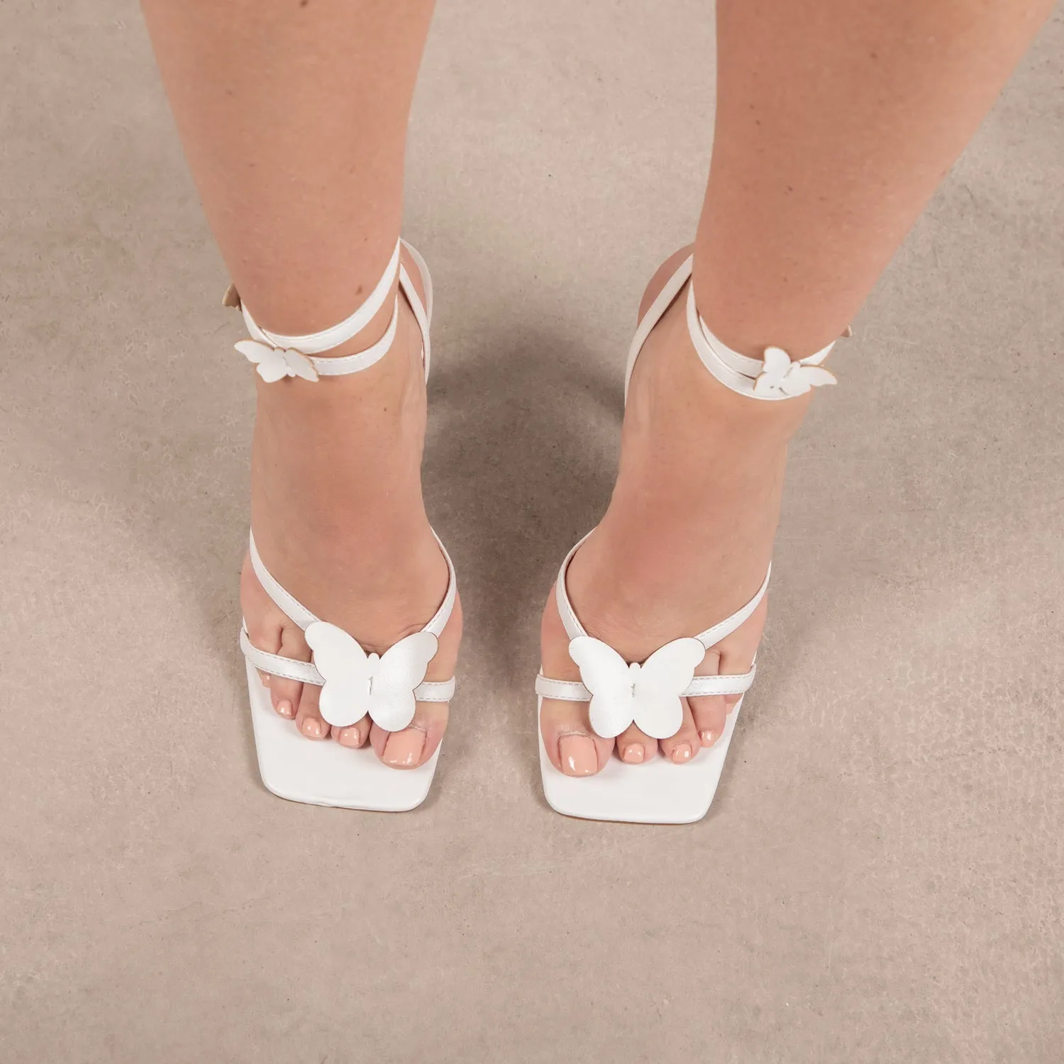 RAID Brevyn Heeled Sandal in White